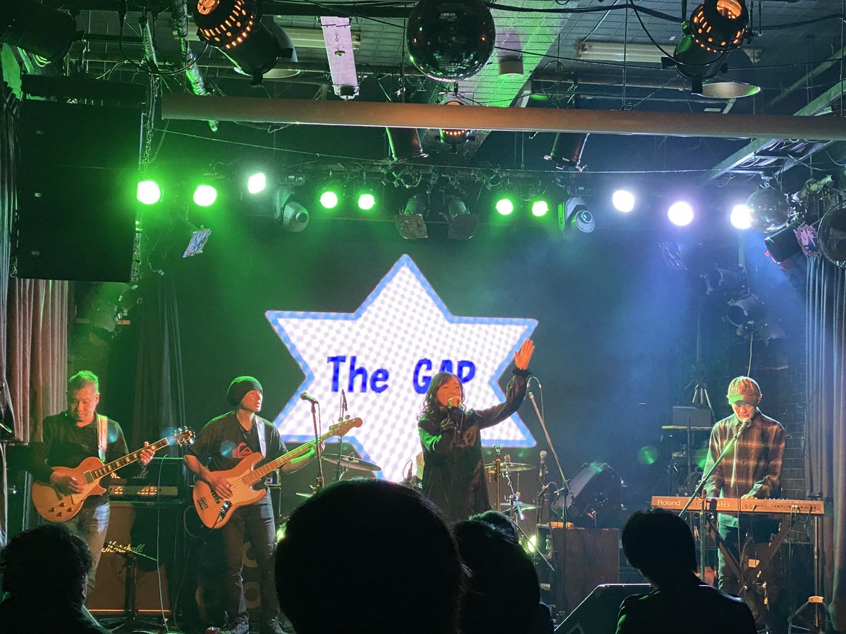 WildSideTokyo's tweet photo. 本日を締め括るのは、The GAP！
時にハードに、時にポップに、そして伸びのある歌声が特徴的！
シリアスなものから、コミカルなものまで幅広い楽曲で、引き出しの多さも感じるぜ！ https://t.co/sCoCwAw4QQ