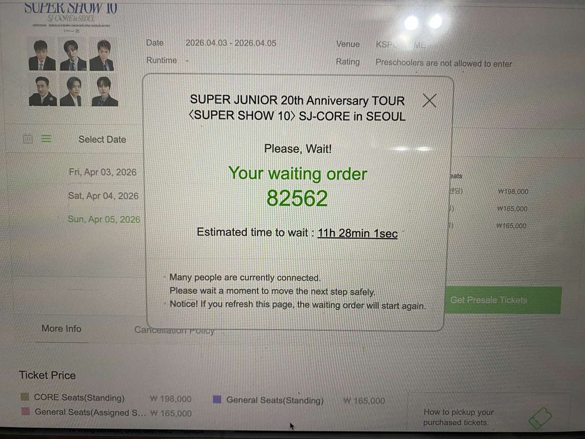 sujubatchmate's tweet image. Melon Global site sucks. Endless system error, getting kicked out of the queue, and now Forbidden.

We are #SUPERJUNIOR fans too that just wants to watch SS10 Encore 😭😭😭💔💔💔