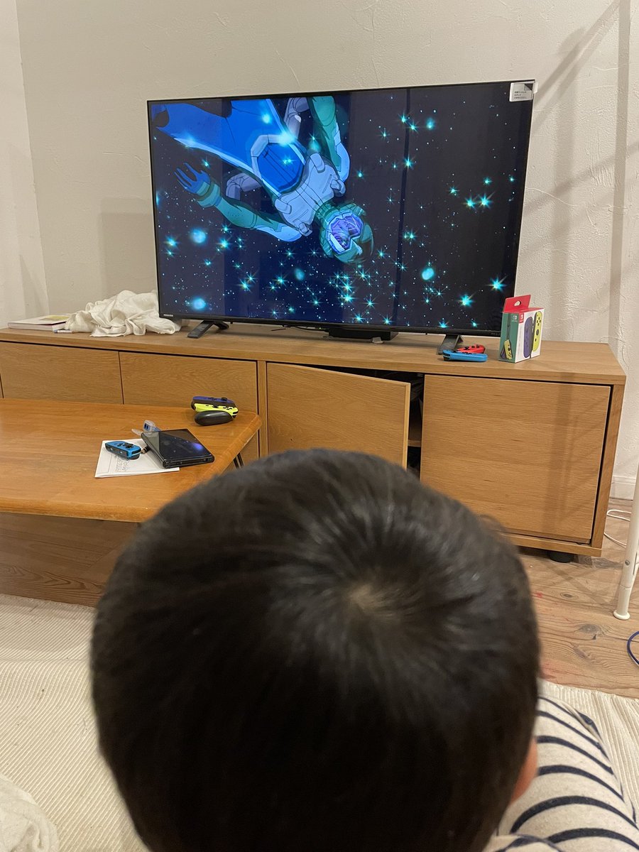 子「あぁぁぁぁっ！」
父「・・・ご臨終だ。」
子「やめて！」

#子供とガンダムと私　#ガンダムOO