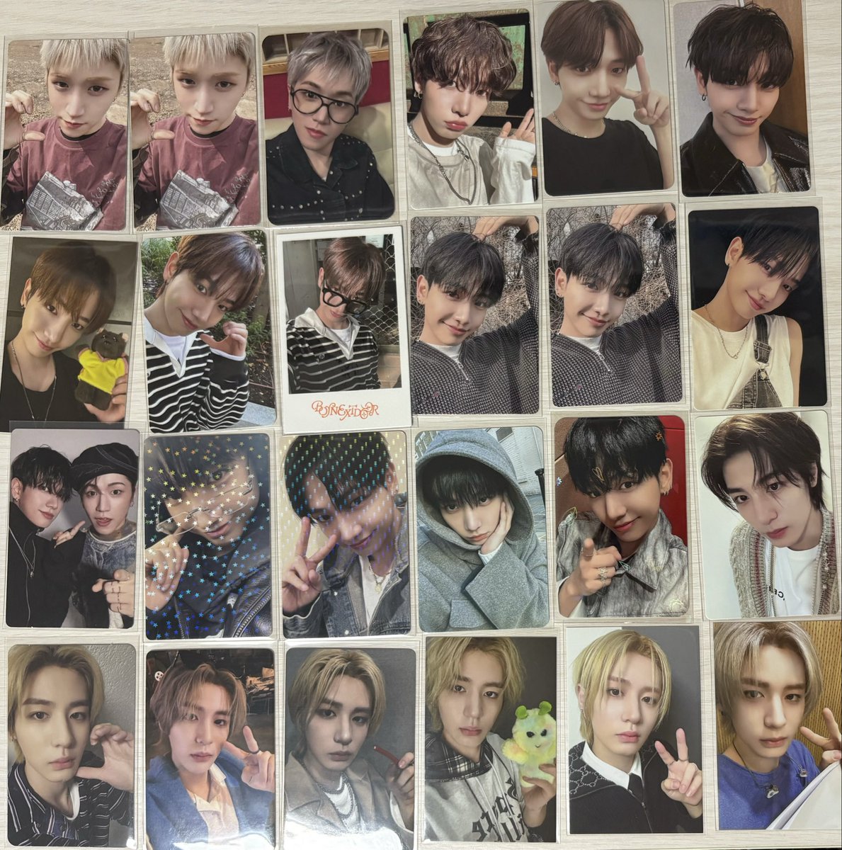 sn2ii_'s tweet photo. 보넥도 포카 85장 일괄 28에 양도합니다!! https://t.co/ycdrRCYmeV