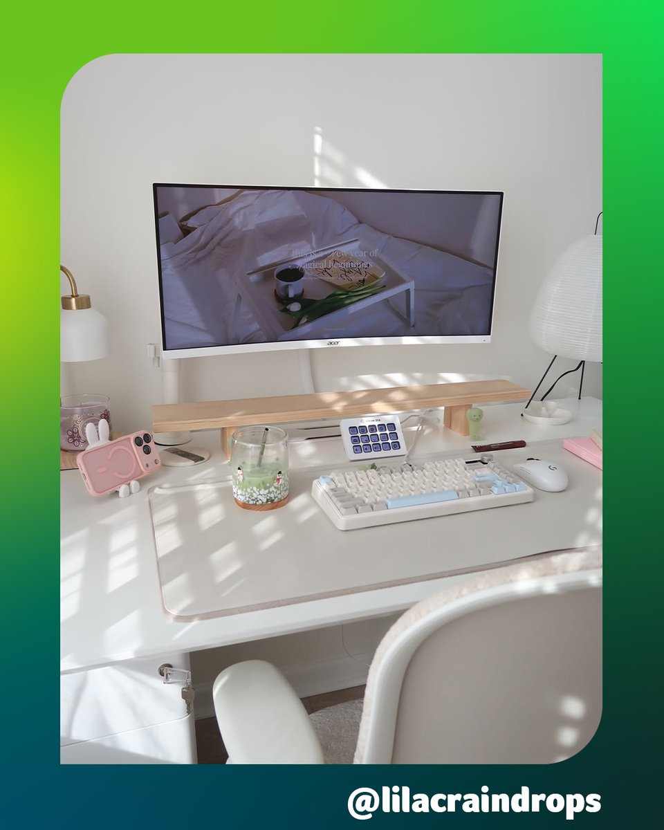 Acer's tweet image. BRB, obsessing over this setup 😌 Thanks to IG: lilacraindrops98 for showing the Acer Nitro UWQHD Monitor in all its glory #AcerSpotted