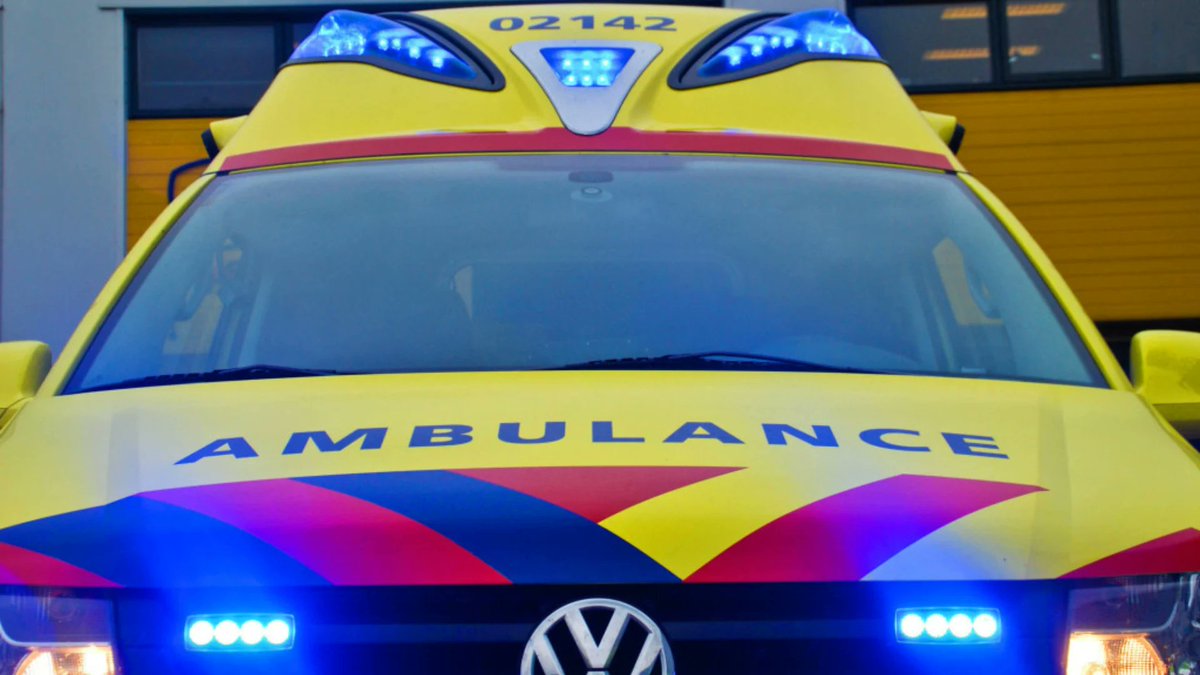 Scooterrijdster lichtgewond na aanrijding in Waalwijk