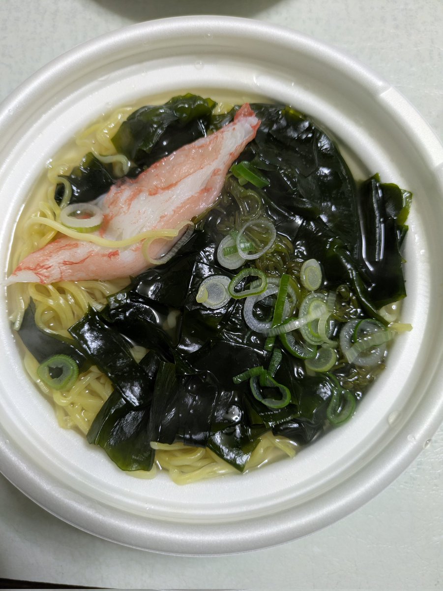 ¥500でお釣りくるから思わず購入してしまったけど、バランスは取れてるかな🤔
料理好きなら再現できる味かな。
具も安上がりだしね。