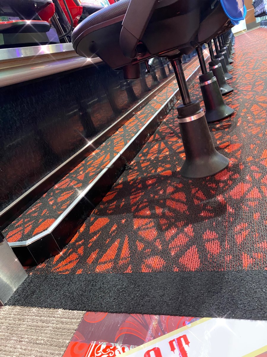 リニューアルから早1ヵ月が経過しました🥰
ご来店頂きましたお客様は
既にお気づきかと思いますが‼️
増設島は他よりも遊技台が
少し高めの配置・・・🫣
しかしながら足元の底上げにより
✨老若男女問わず✨
快適なご遊技が可能となっております🦀

今週末も🦐弥生通り店にて
お待ちしております😊