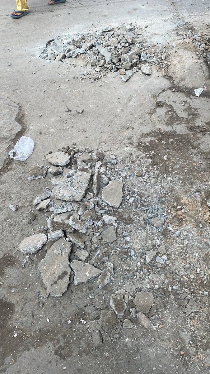 Sagar9600's tweet photo. After visit  from Jwil department (Ranjeet ji jee ) there is no action taken by anyone. Even  they didn’t find any water pipeline,they are coming  without and record without any map of water pipeline just useless things for only formalities @CMODelhi @DelhiJalBoard @p_sahibsingh https://t.co/zEkefOuIcq