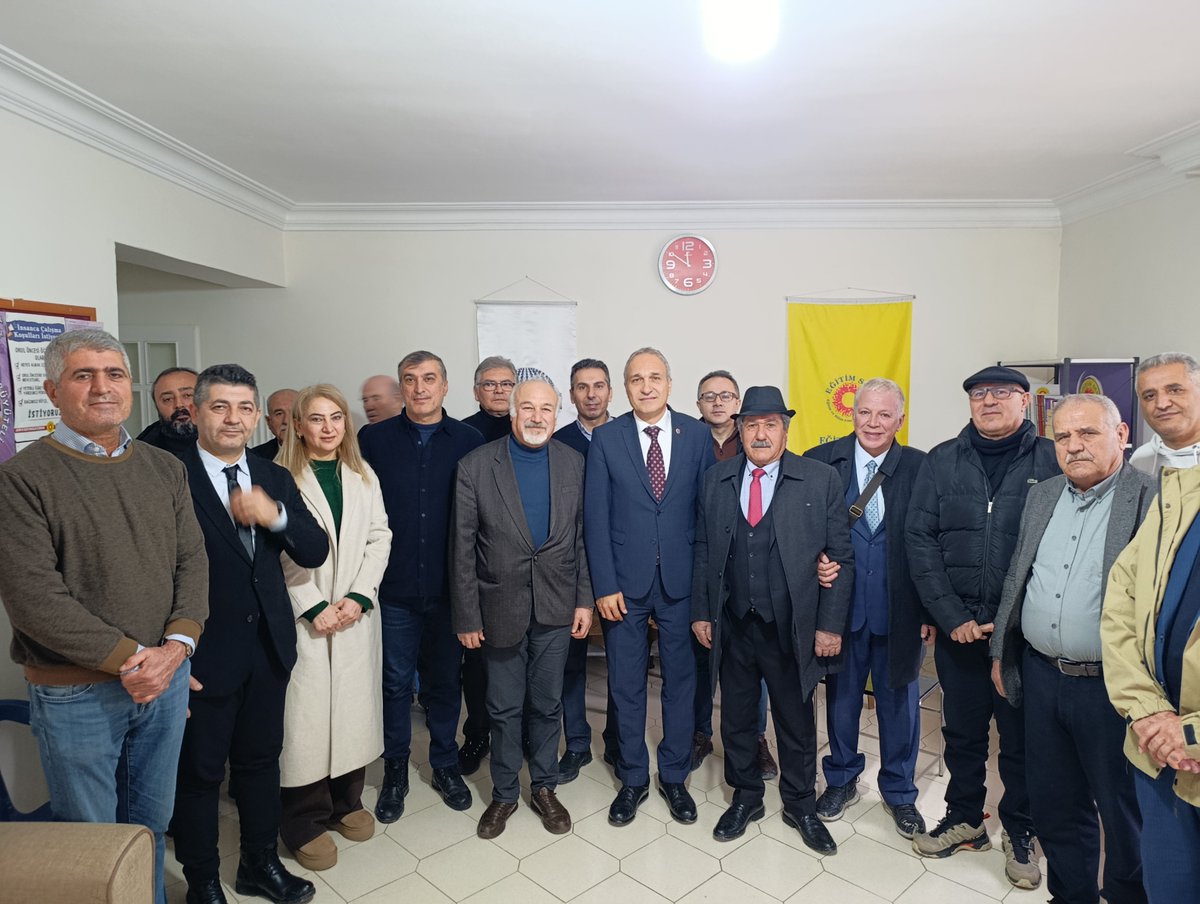 MarasEgitimsen's tweet photo. Cumhuriyet Halk Partisi PM üyesi ve milli eğitim politika Kurulu Başkanı Sayın Suat Özçağdaş ve Kahramanmaraş CHP İl örgütü sendikamızı ziyaret etmiştir. Bu ziyarette ilimizin eğitim sorunları hakkında görüş alışverişinde bulunulmuştur. https://t.co/TWiXpzYCSF