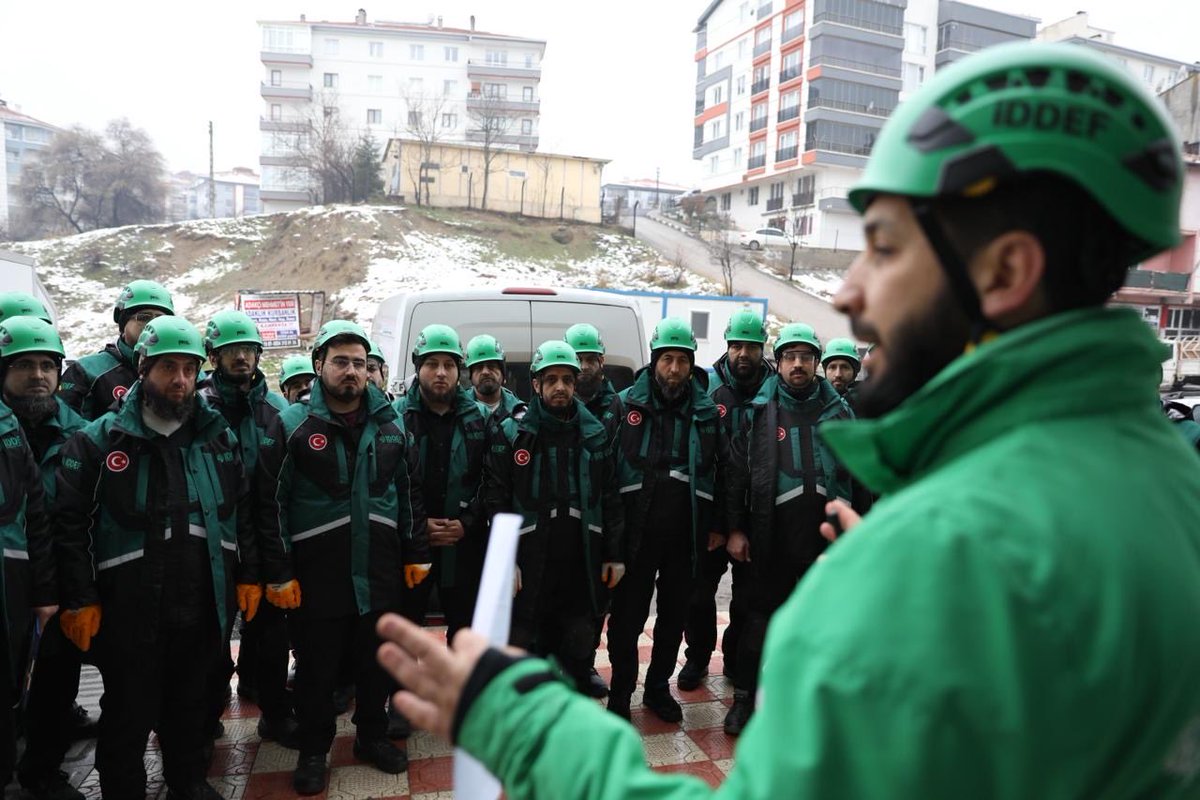 Acil Yardım Arama Kurtarma tatbikatımız planlandığı şekilde başarıyla tamamlanmıştır.
Sürece katkı sunan, sahada fedakârca görev alan tüm ekip arkadaşlarımıza teşekkür ederiz.
Daha güçlü ve hazır ekipler için çalışmalarımıza devam edeceğiz inşallah.