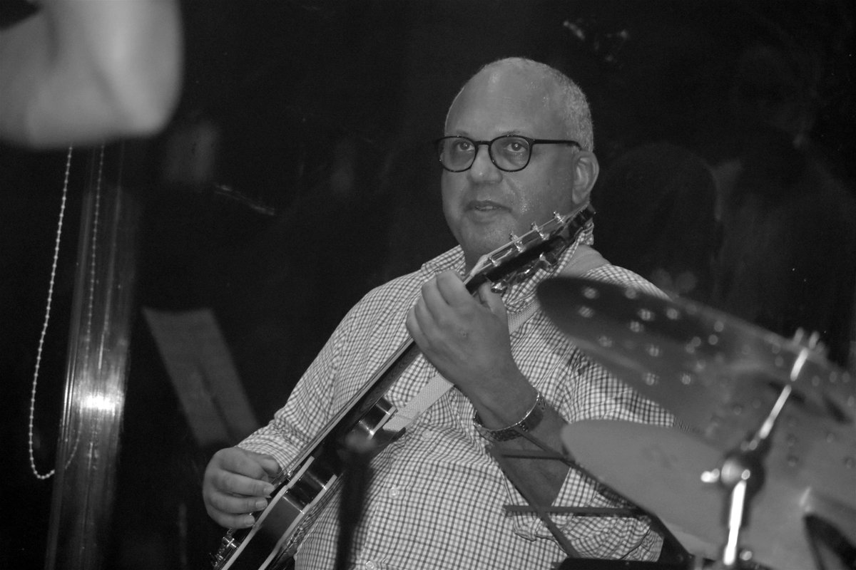 Lean la recien publicada segunda parte de Jazz en Dominicana - Las Entrevistas 2026 - Edwin Lora. El enlace de la misma es - jazzendominicana.com/2026/01/jazz-e…