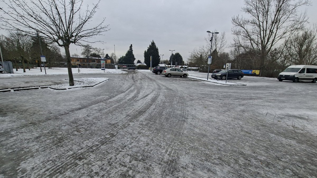 Parkplätze von Supermärkten auch eine Herausforderung