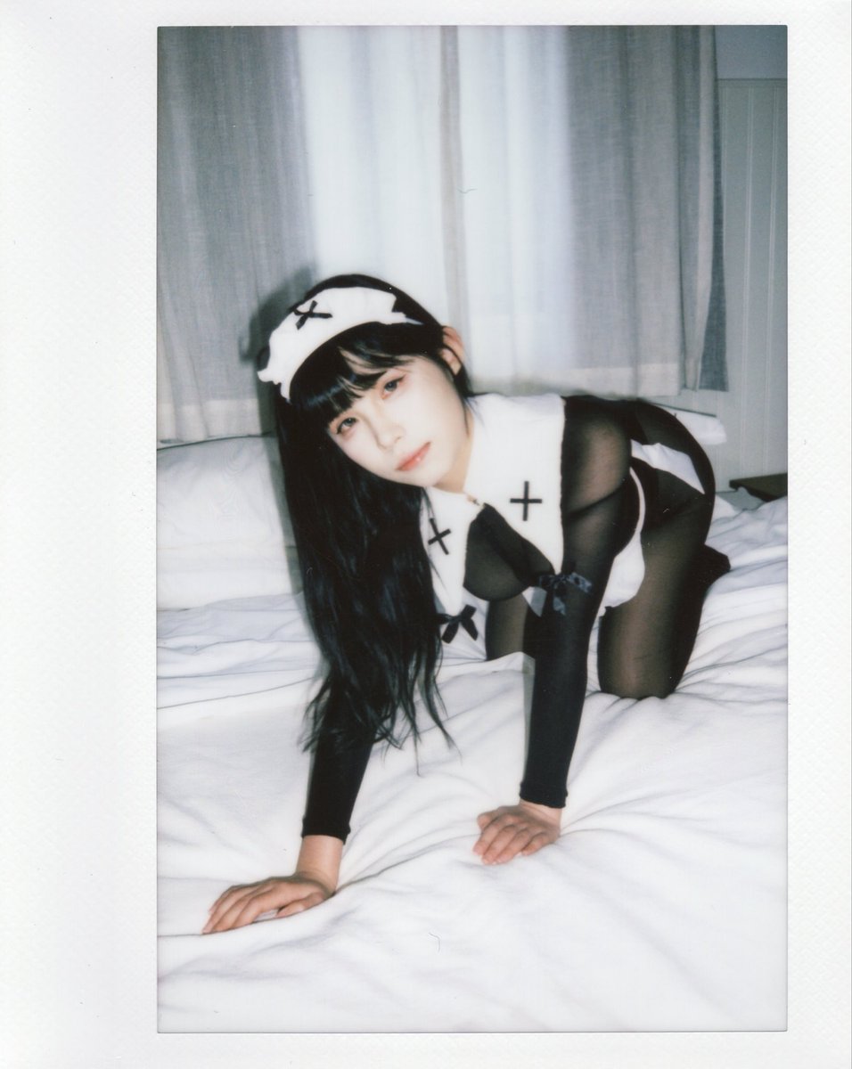 XMdasu666's tweet photo. 厦门私房约拍 #宝丽来 #拍立得 #胶片机 #厦门 https://t.co/vkWj2zl6JN