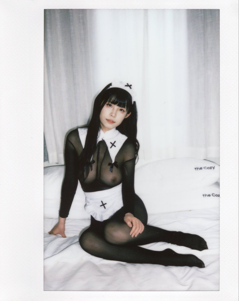 XMdasu666's tweet photo. 厦门私房约拍 #宝丽来 #拍立得 #胶片机 #厦门 https://t.co/vkWj2zl6JN