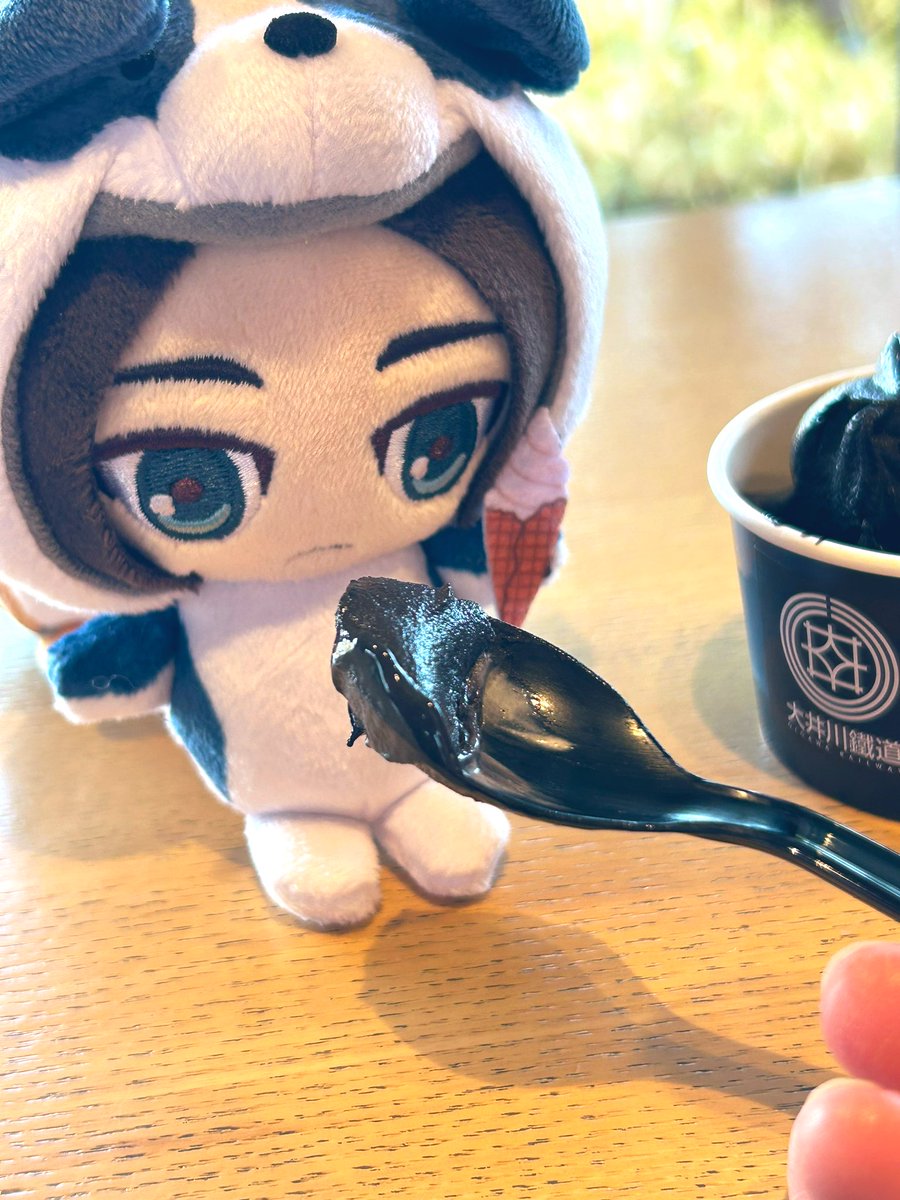 わんことくろいソフトクリーム🐶🐶🍦