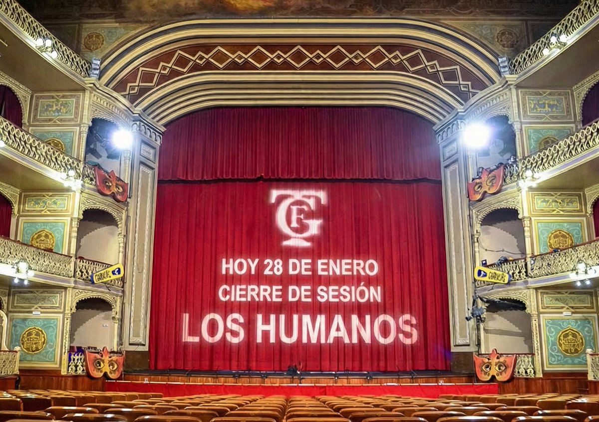 Cerramos la función de esta noche, 9ª sesión de preliminares (que no la última).
Os esperamos a todos, ya sea en el teatro o al otro lado de la pantalla y que viva nuestra humanidad.

┌ 📅 Hoy miércoles 28 de Enero 
├ 🎭 Gran Teatro Falla - 9ª Preliminar 
└ ⏰ Cierre de Sesión