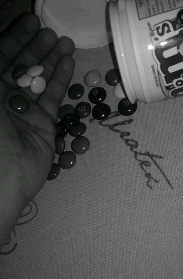 mukaikhlas's tweet image. Bye world