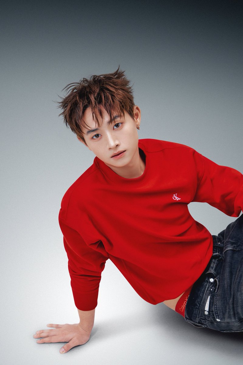 _CONG_twt's tweet image. Red energy on. Start the year bold. ❤️

CongB và Unicong sẵn sàng đón Tết cùng @calvinklein
#mycalvins #CalvinKlein