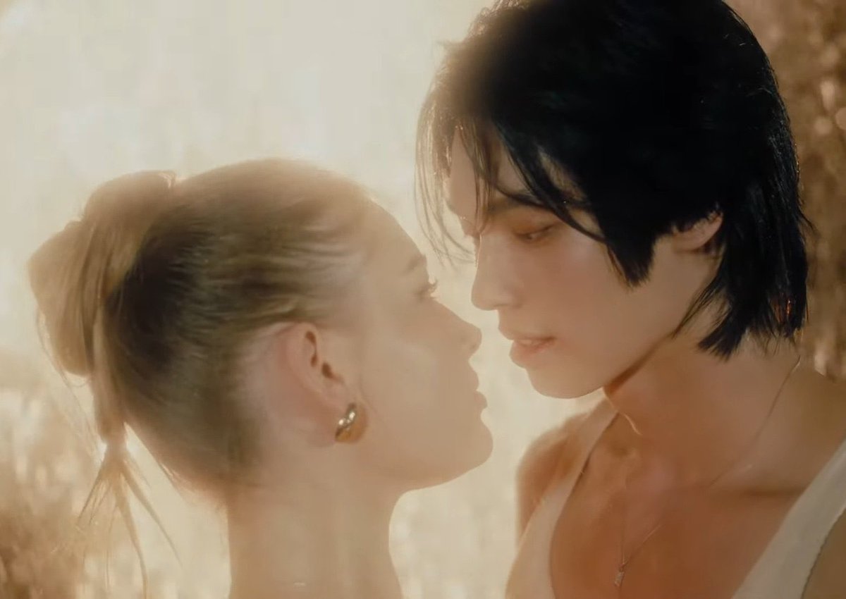 มู้ดดีมากก

WIN KNOWS I AM YOURS

#YoursWIN_MV
#YoursWIN  
#winmetawin <a href="/winmetawin/">Winmetawin</a>