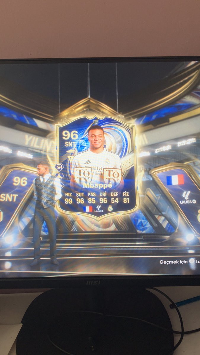 herkes signaklara <a href="/ArsevenEge/">Ege Arseven</a> <a href="/DoktorFUT/">Ibrahim</a> <a href="/FUTBasbug/">Basbug</a>