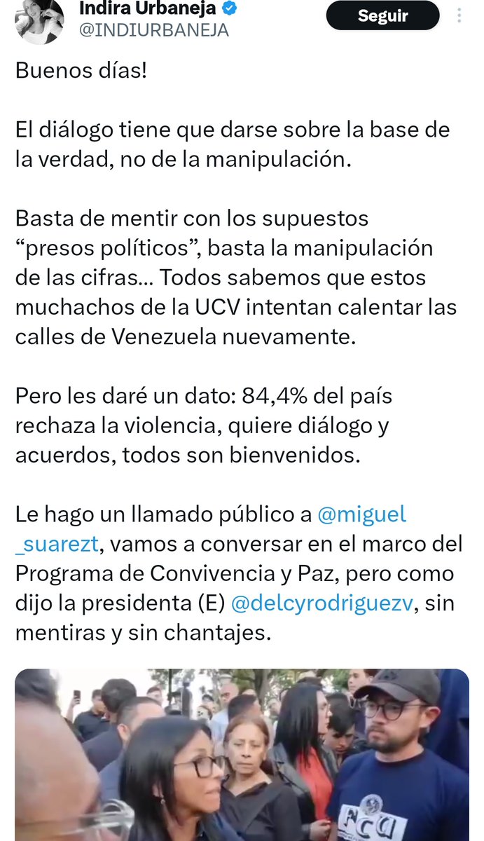 Una de los miembros de la supuesta comisión "convivencia y paz", señala a un estudiante por reclamar lo que pide el país pero además dice "supuestos presos políticos". 

Está quedando muy mal, porque el gobierno está excarcelado gente. 

No hay supuestos

Libertad para todos!
