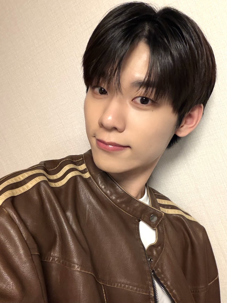 오늘 정현이가
레전드강아지올굴로 일본어를함
일본어하는강아지,로
놀라운대회스타킹 내보낼거