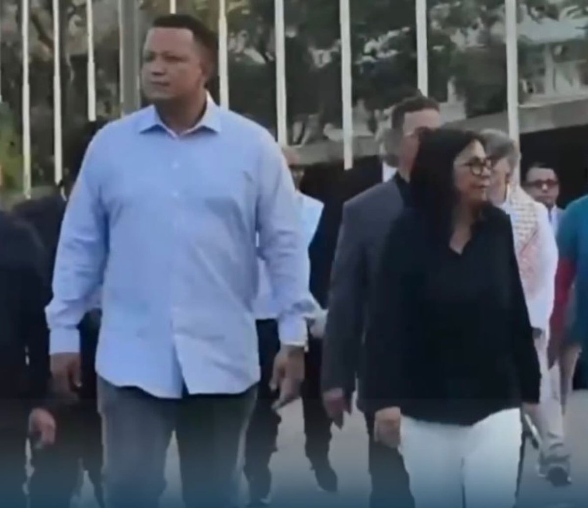 Les traigo la verdad del asunto <a href="/MiguelCabrera/">Miguel Cabrera</a>

A su esposa Rossangel la conocen cómo la #Whirpool, ha lavado más dólares que todos los contratos de "Miguelito" juntos. Y hay qué pagar.

Tanto ama <a href="/MiguelCabrera/">Miguel Cabrera</a> al cartel de los $ole$ qué el <a href="/DeputySecState/">Christopher Landau</a> debe DEPORTARLOS YA!