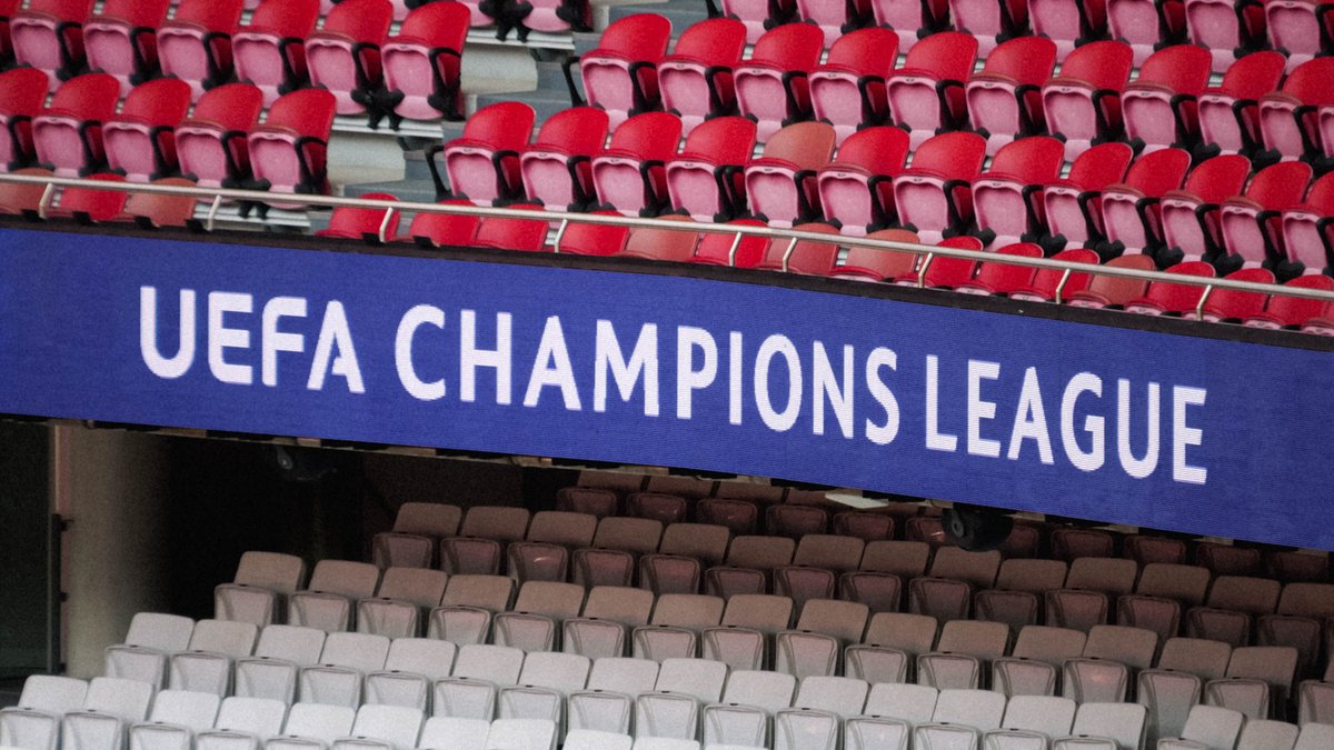 SLBenfica's tweet photo. Catedral a postos! 🫡

#SLBRMCF | #UCL https://t.co/OE7AKPHOWc