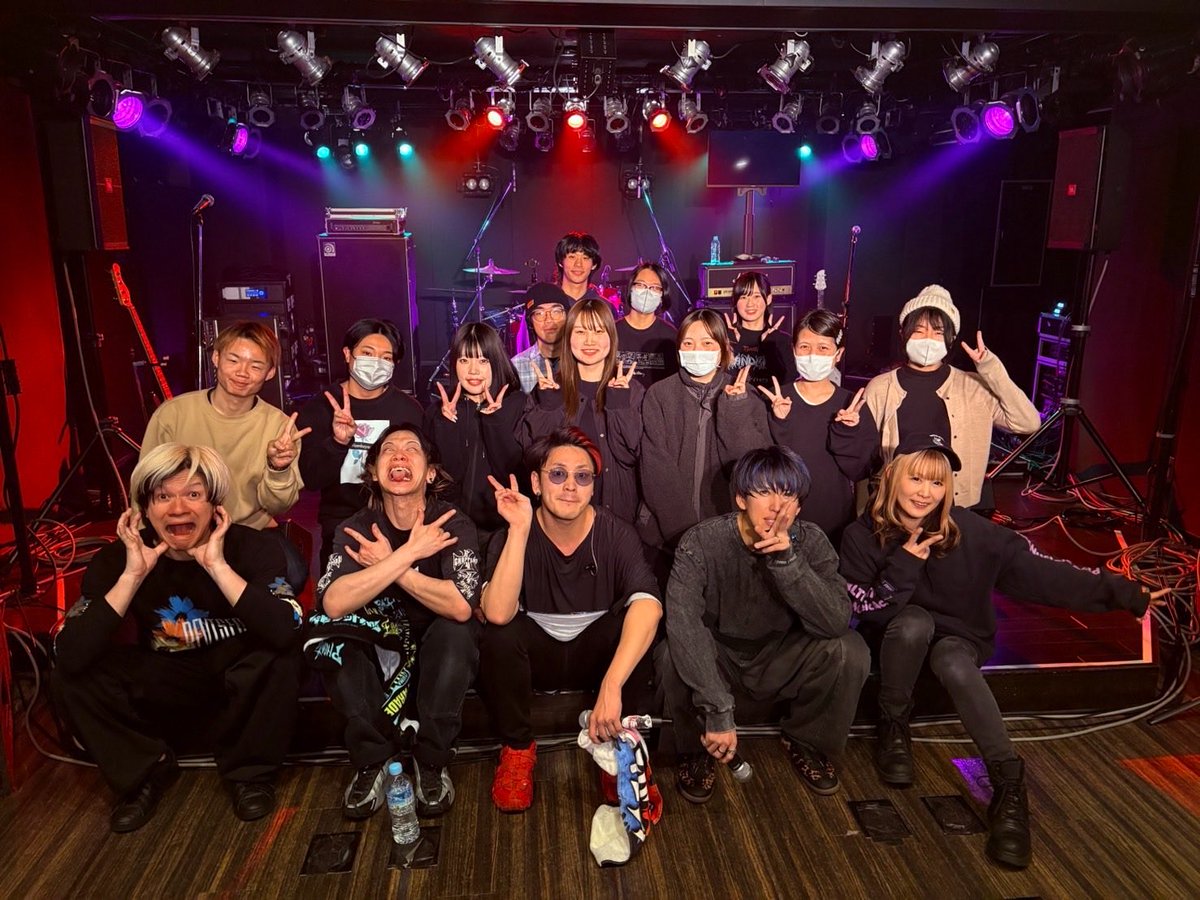 本日はローディーの特別授業を実施🎉
#アイスクリームネバーグラウンド の皆さまにご来校いただき、
実践的な機材セッティング、ライブ中のトラブル対応など、
現場さながらのローディー業務を学ばせていただきました🎸

貴重な経験をありがとうございました😭🫶🏻

#ESP 
#ローディー
#イベントスタッフ