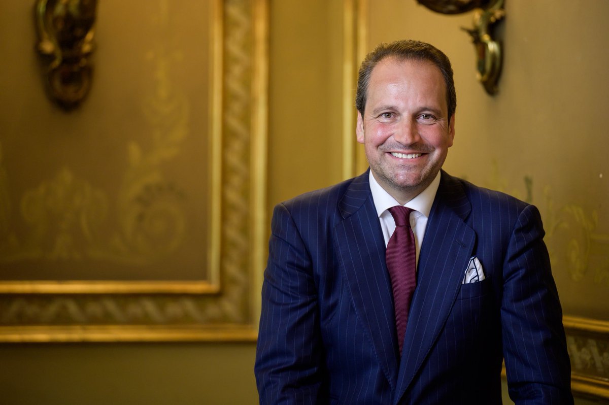 ￼✨💫La función del liderazgo es producir más líderes, no más seguidores. — Ralph Nader

#Odgers #Leadership #Headhunter #whereleadershipmatters #leadingthroughuncertainty