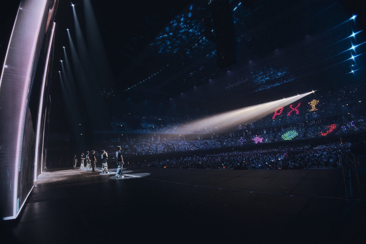 A•M LIGHT BOX tweet media