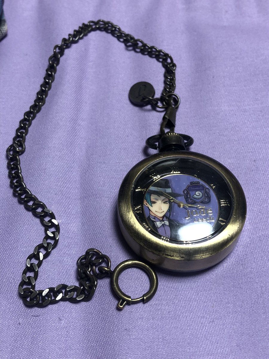 あっ 渋谷に行った時に 某家電量販店で ツイステの懐中時計の電池