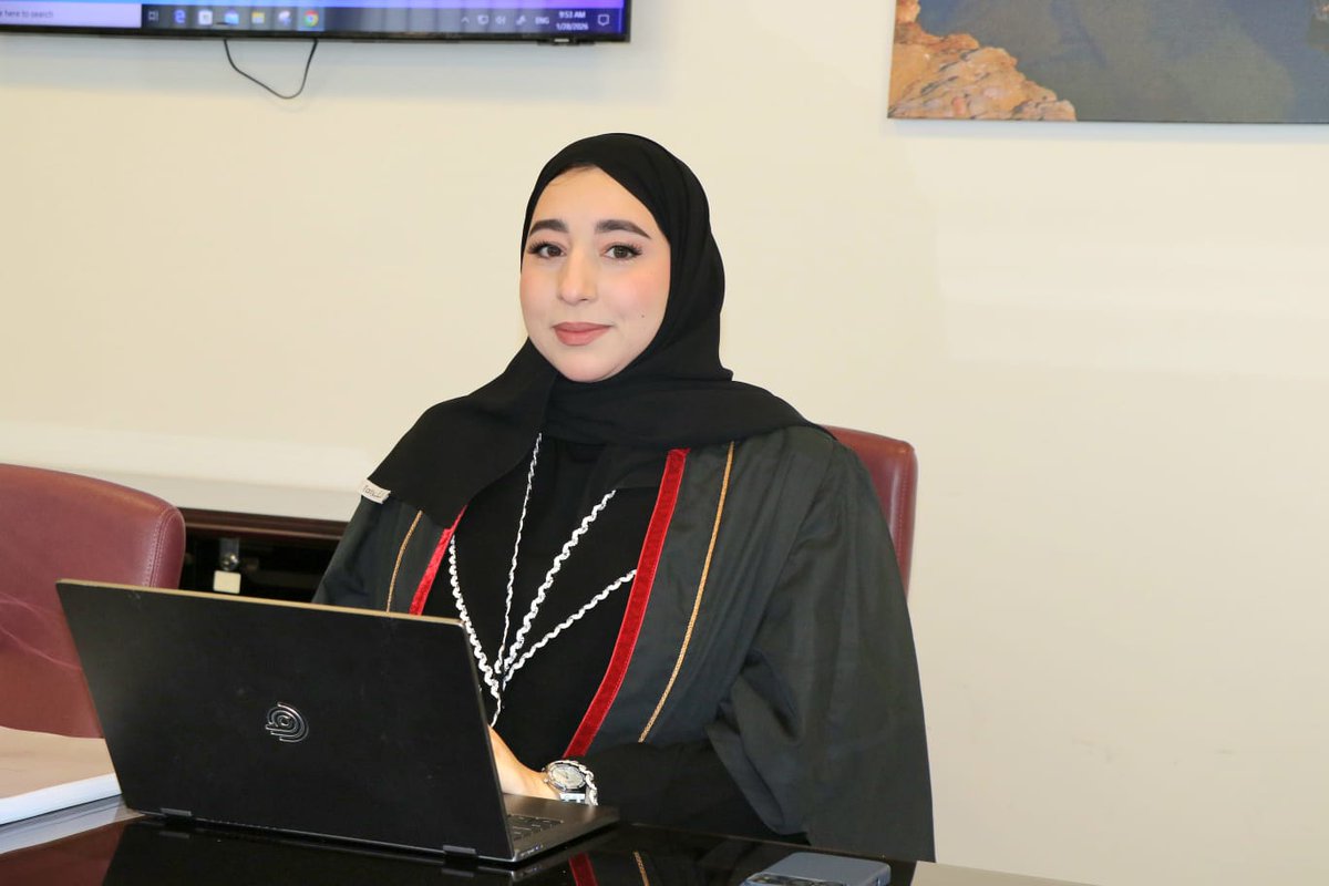 كلية الحقوق tweet media