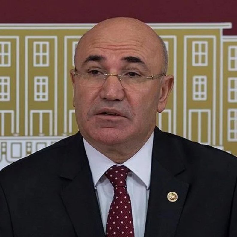 CHP'li Mahmut Tanal, Atatürk'ün "Ne mutlu Türk'üm diyene" sözünü güncelledi:

"Ne mutlu Türk milletinin eşit yurttaşıyım diyen herkese."
#CHP