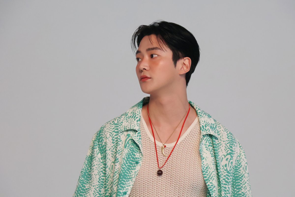 FNC_ACTOR's tweet image. [📷] 2026 SEASON'S GREETINGS - RO WOON'S ACTIVITY 비하인드 - 🛶

2026 SEASON'S GREETINGS - RO WOON'S ACTIVITY의
🛶CANOE🛶 비하인드 사진을 공개합니다!

더 많은 사진 보러 가기
FAN CAFE &amp;gt;&amp;gt; cafe.daum.net/officialROWOON…
WEVERSE &amp;gt;&amp;gt; weverse.io/rowoon/media/0…

#로운 #ROWOON #로밍 #ROming