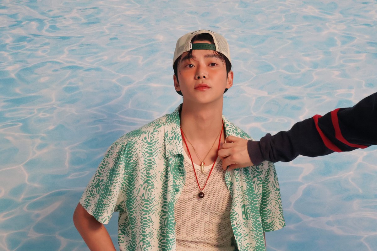 FNC_ACTOR's tweet image. [📷] 2026 SEASON'S GREETINGS - RO WOON'S ACTIVITY 비하인드 - 🛶

2026 SEASON'S GREETINGS - RO WOON'S ACTIVITY의
🛶CANOE🛶 비하인드 사진을 공개합니다!

더 많은 사진 보러 가기
FAN CAFE &amp;gt;&amp;gt; cafe.daum.net/officialROWOON…
WEVERSE &amp;gt;&amp;gt; weverse.io/rowoon/media/0…

#로운 #ROWOON #로밍 #ROming