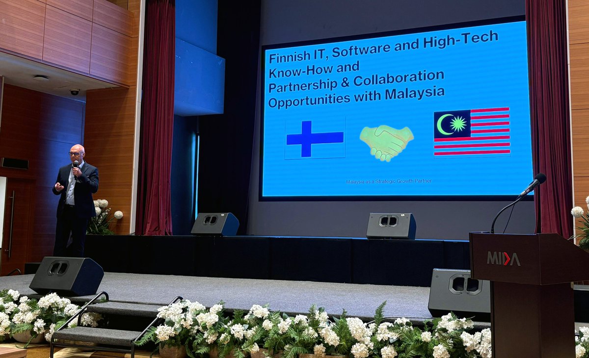 Finnpartnership's tweet image. 🇲🇾🇫🇮 Altogether 12 Finnish companies are in Malaysia this week, taking part in the Doing Business with Finland seminars in Kuala Lumpur and Johor Bahru. The focus: creating connections and building partnerships in 3 key sectors: energy transition, education and digitalisation.🤝
