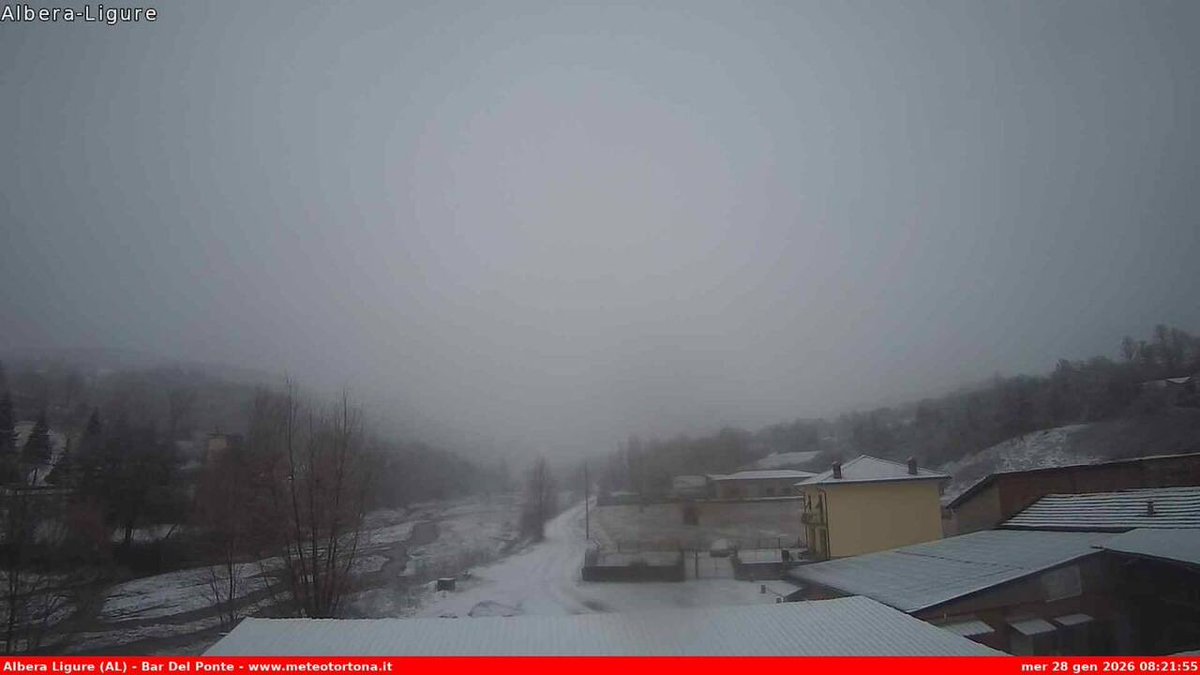 PCProvAL's tweet image. 28 Gennaio 2026 ❄️
Alcune immagini delle webcam che delle località della #ValBorbera e #ValCurone ci mostrano i paesaggi imbiancati, in particolare #AlberaLigure, #Cosola e #Pobbio di #CabellaLigure, #Daglio di #CarregaLigire , #Caldirola di #FabbricaCur… instagr.am/p/DUC-z6qDnwc/