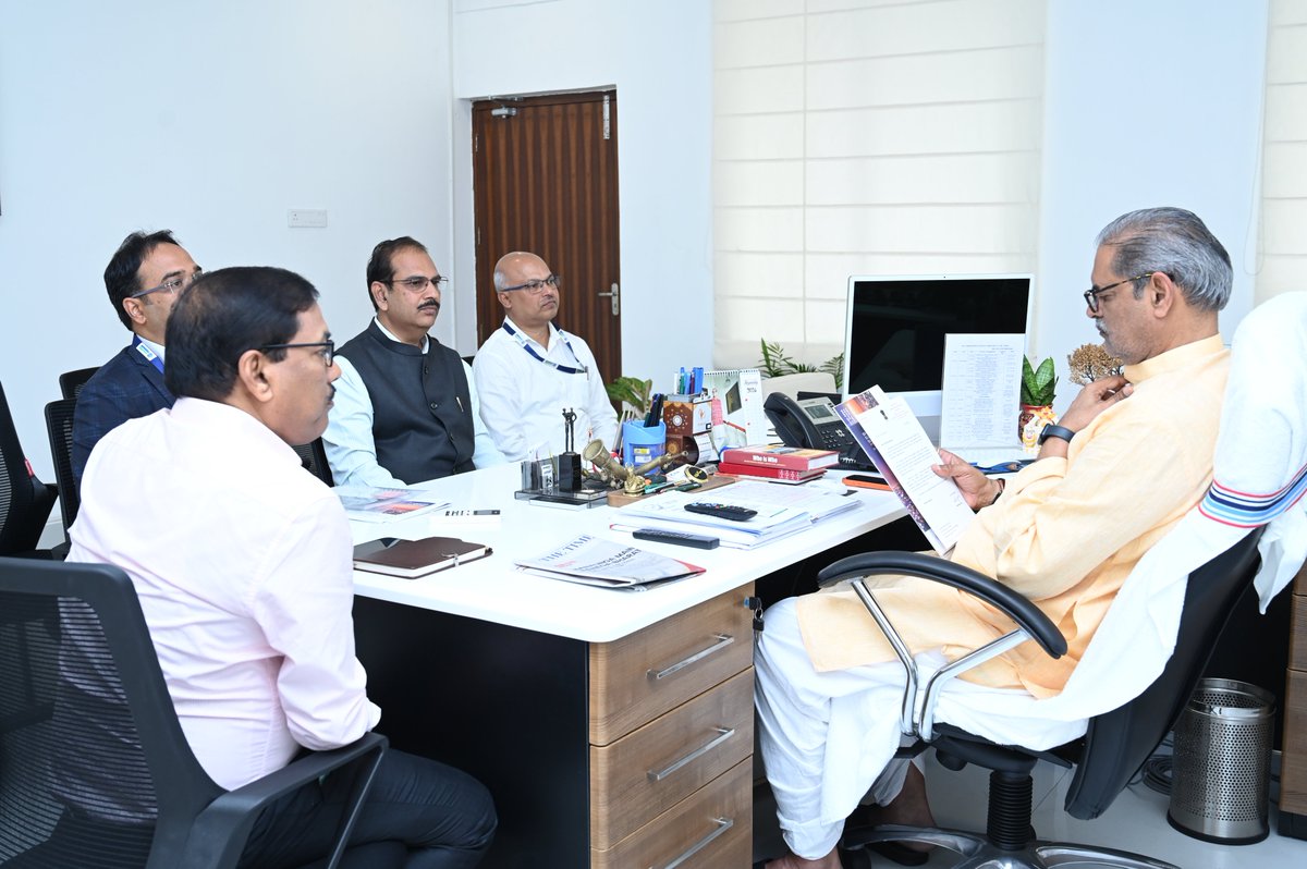 KVSinghDeo1's tweet photo. 🔌 Strengthening Odisha’s Power Infrastructure ⚡  

Had a productive meeting today with Shri GSR Rao, CGM, PGCIL at the LSB Chamber, focused on accelerating Odisha’s transmission network and enhancing grid reliability.  

PGCIL’s expertise is vital to our vision of a resilient, future-ready energy ecosystem. Together, we are committed to powering every corner of Odisha with efficiency, sustainability, and innovation.  

#OdishaDevelopment #PoweringProgress #PGCIL #EnergyForAll #GovernanceInAction
@pgcilindia 
@EnergyOdisha