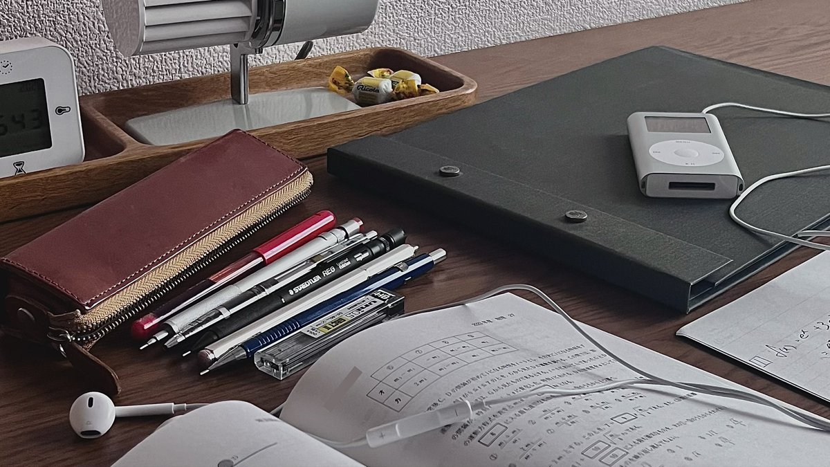 ro_tea__'s tweet photo. iPod mini が好き https://t.co/DJHfOcCU5v