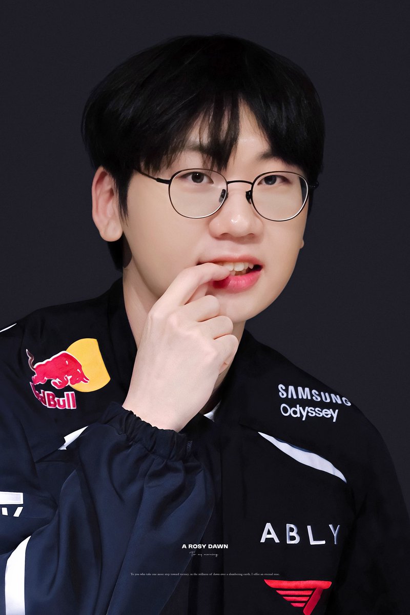 A_rosy_dawn's tweet image. 260125

🥚

#도란 #DORAN