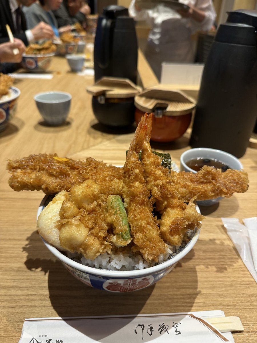 kiuthy_bot's tweet photo. どうやら本日、ばけばけに出とったらしい。
友達に教えてもらうという不始末。。。
あ、京都人の密かな愉しみも出番終わってしもたか。。。
昨日作った天ぷらの油にやられ気味な僕ですが、前に食べた天丼あげときます。 https://t.co/DQkA14pkMx