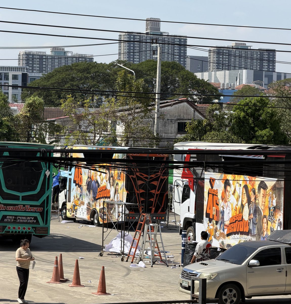 ให้ธนาธรร้องเพลงไปทุกที่ทั่วไทย จนกว่าจะช่วยกัน กาส้มให้ถึง 250 ที่นั่ง