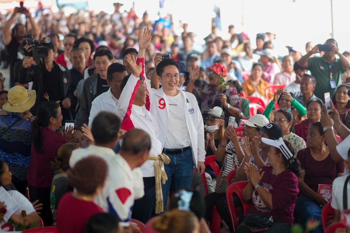 "นายกสมชาย" พา "อ.เชน" กราบรูปพ่อท่านคล้าย วัดสวนขัน แนะนำตัวประชาชนในฐานะเลือดเนื้อเชื้อไขชาวนครศรีธรรมราช
