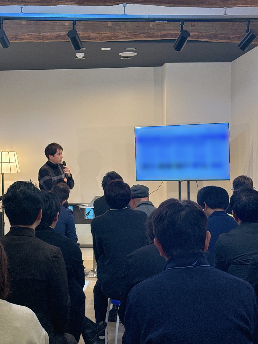 HATCH_2020's tweet image. 本日、HATCHでは北陸地域でスタートアップに関わる方約30名が集まり、意見交換会を開催！👏👏
HATCH法人会員の松本さん（@space_entry）にもご登壇いただき、宇宙開発事業や今後の展望についてお話しいただいています👏🚀✨
北陸からも、スタートアップを起点にどんどん盛り上がっていきたいですね！