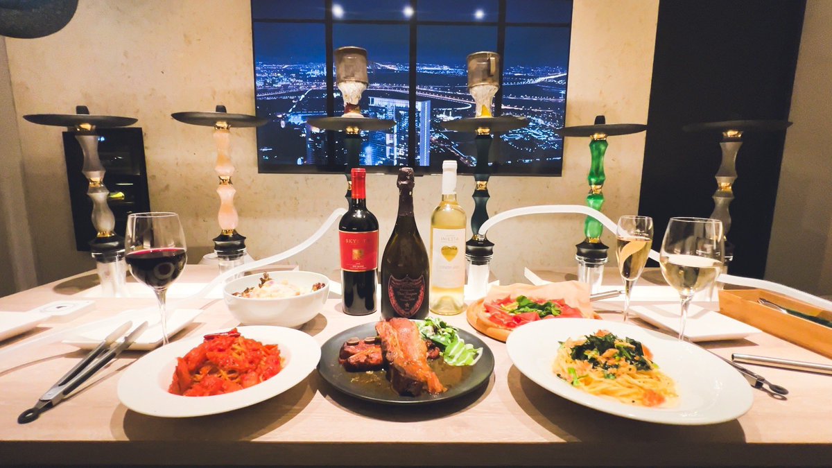 HEAT 名古屋栄店 OPEN！
皆さん疲れは溜まっていませんか？
自分の身体を癒しに、HEATでシーシャをすいませんか？( ᴖ ̫ᴖ )美味しいドリンクとフードもありますよ♡こんな寒い時期にもドリンクのフロートトッピングオススメです♪♪
個室のご予約も承っております！
本日もご来店お待ちしております！