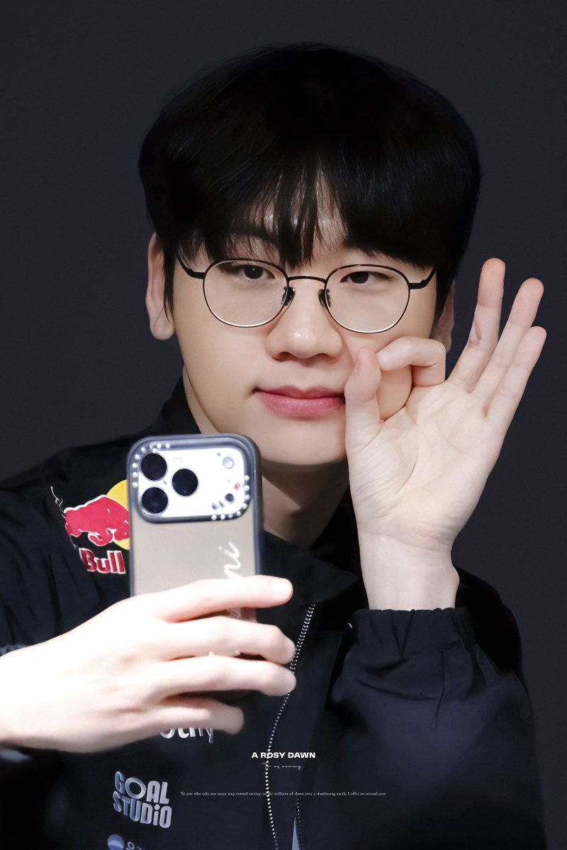 A_rosy_dawn's tweet image. 260125

🥚

#도란 #DORAN