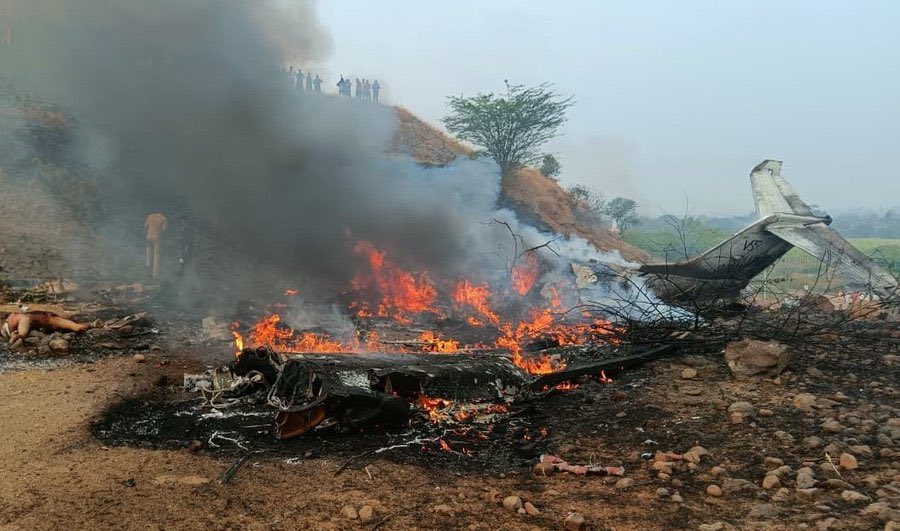 DeepakJaat16707's tweet photo. बारामती में हुए विमान हादसे में महाराष्ट्र के उपमुख्यमंत्री श्री अजित पवार जी सहित 6 लोगों के निधन की खबर अत्यंत दुखद, हृदयविदारक और दुर्भाग्यपूर्ण है।

भगवान से प्रार्थना है कि दिवंगत आत्माओं को शांति प्रदान करें,

ॐ शांति!💐  #AjitPawar https://t.co/4db5FEJcUT
