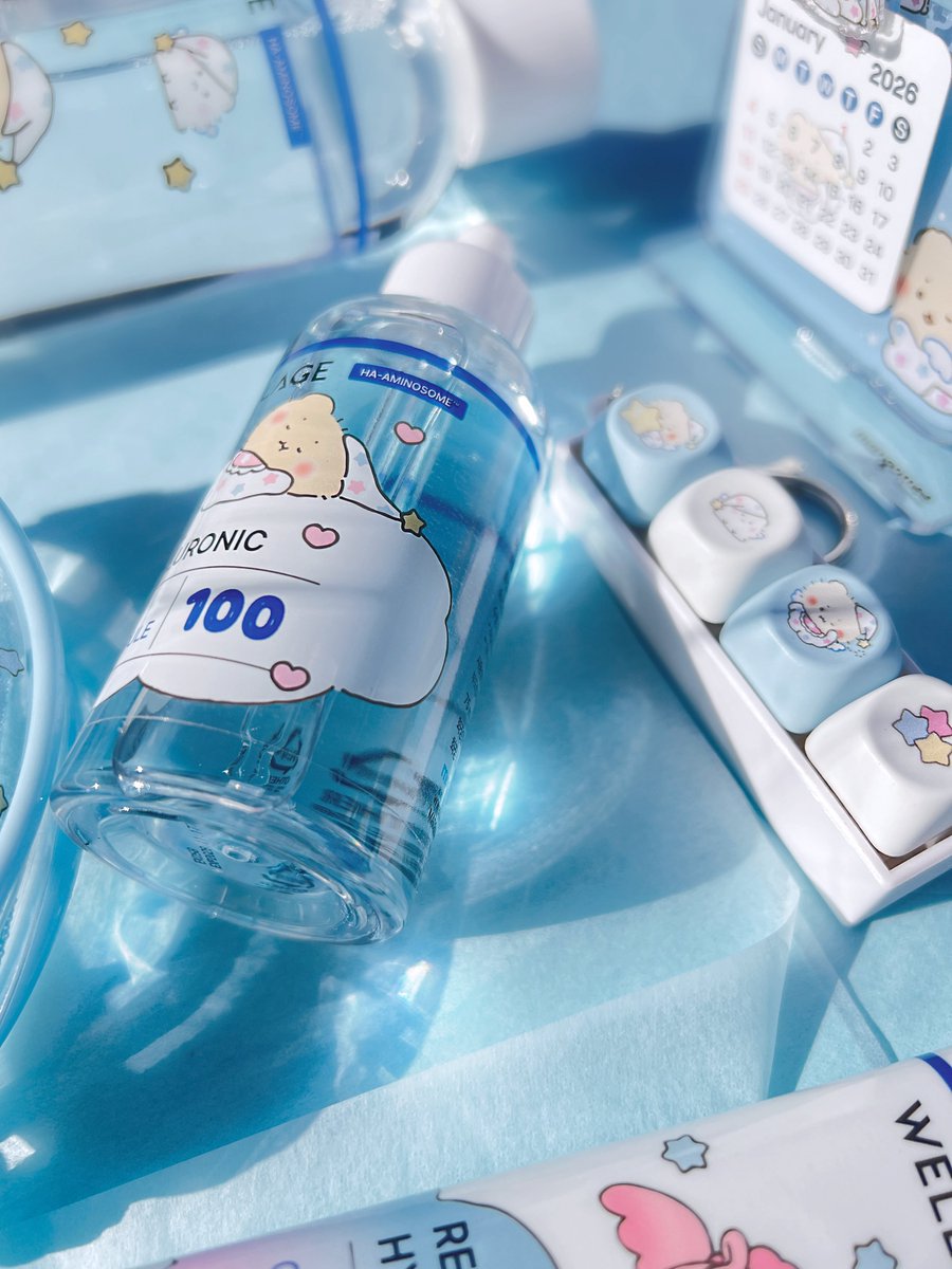 웰랑이들!!!!!!!!!! 저희 망곰이랑 콜라보해요ㅠ!!
아싸!!!!!!!!!!!!!!!!!!!!ㅑㅐㅐ 너무신난
당!!!!
ㄴ 좀 조용히해

일단 어떤 구성이 있는지 알려 드려야겠죠…?!

💙리얼 히알루로닉 블루 100 앰플 75ml 더블기획💙
(+ 100크림 20ml + 망그러진 곰 PVC 파우치)
 
 💙리얼 히알루로닉 100 크림 50ml