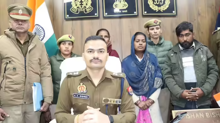 Ayesha Khatun and Noorzahaan Khatun became Hindu then looted Hindu