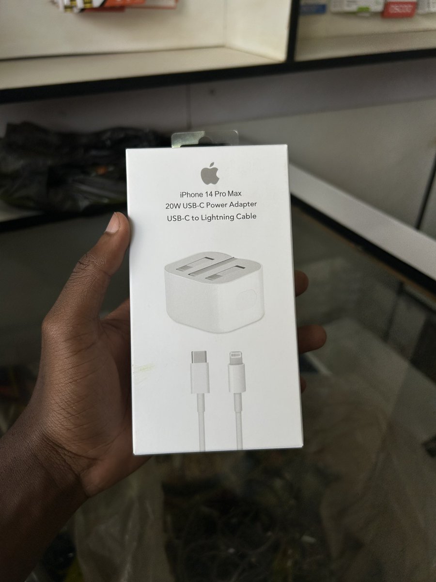 Itszingsmart's tweet photo. Original iphone charger 
K40,000 only 
Readily available Lilongwe 
0999395506

Repost please 🙏🏾 https://t.co/3fgT0a9UdC
