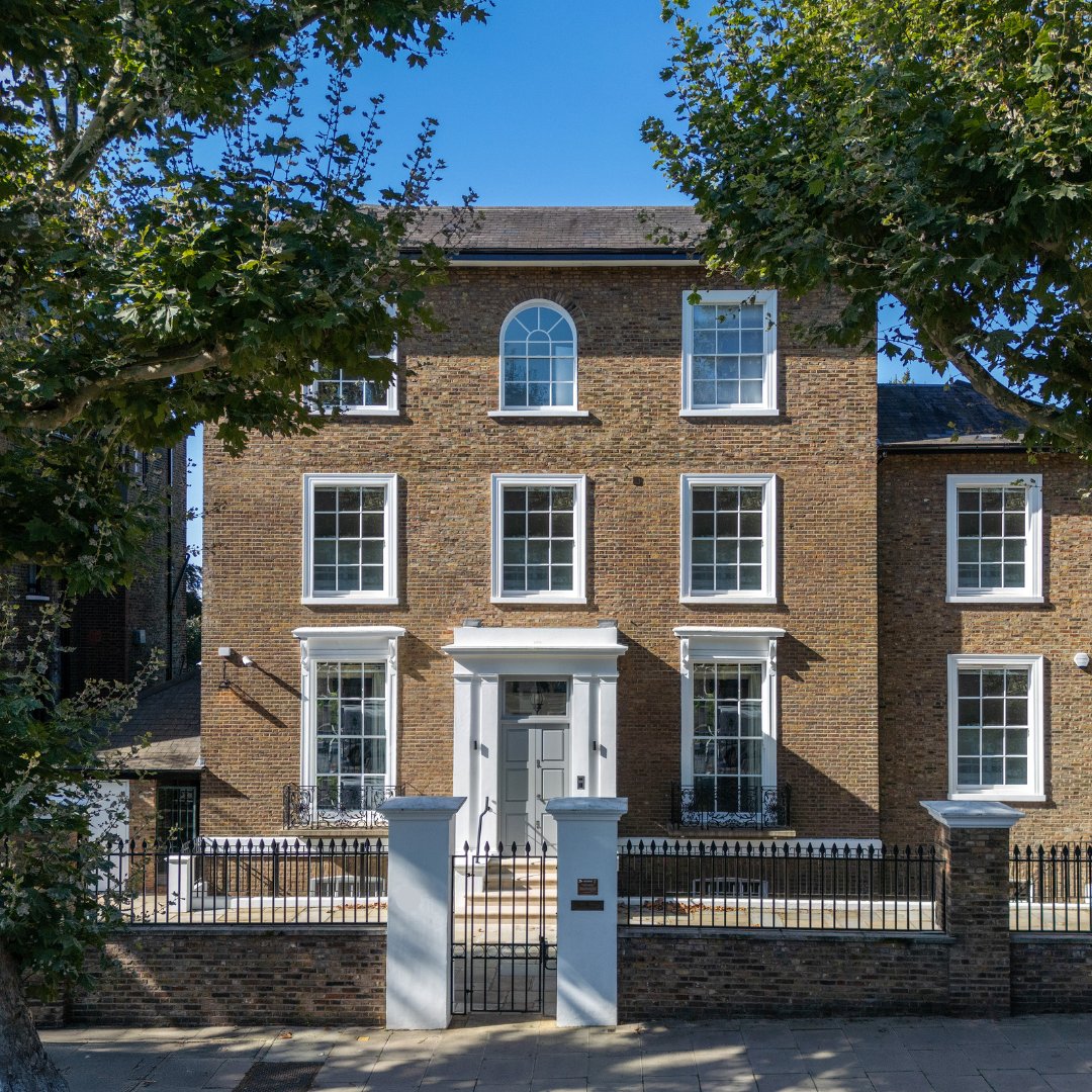 aston_chase's tweet photo. Discover our Property of the Week in St John’s Wood, NW8!

An imposing detached house (1167.47 sq m/12,567 sq ft) offered in great condition throughout.

Asking Price: £24,500,000
Rental Price: £20,000 Per Week
Contact us to view!

#Luxuryliving #LondonProperty https://t.co/I27opdxYvl