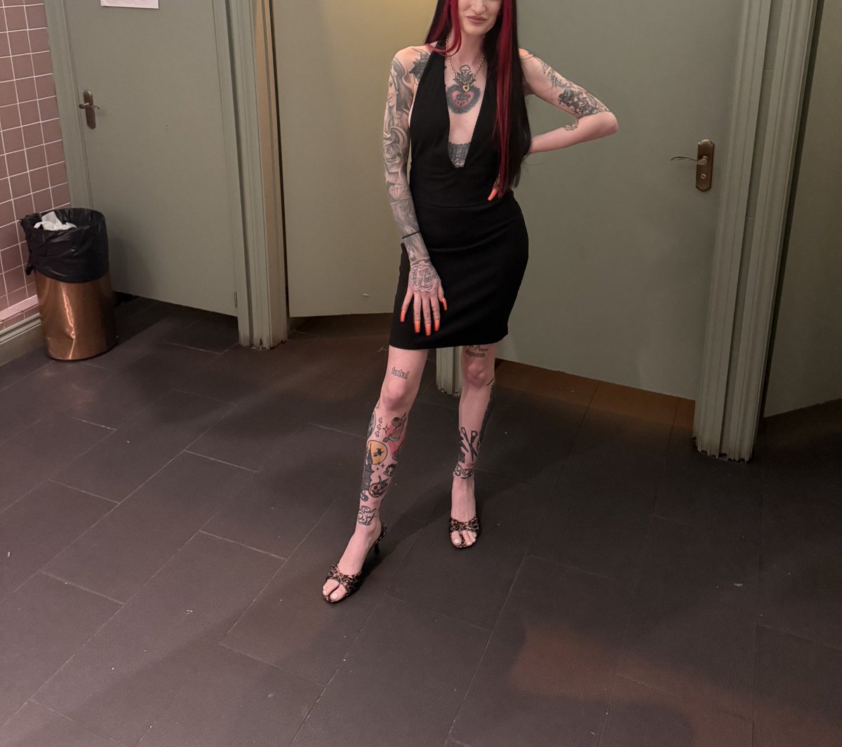 Oh look it’s you on the left 🗑️😂